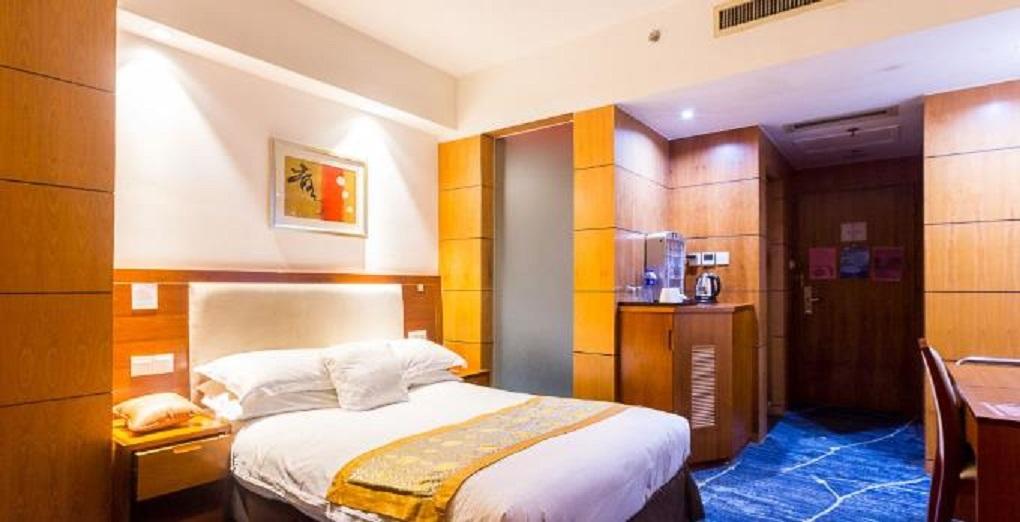 Gloria Plaza Hotel Kangqiao Shanghai Exterior foto