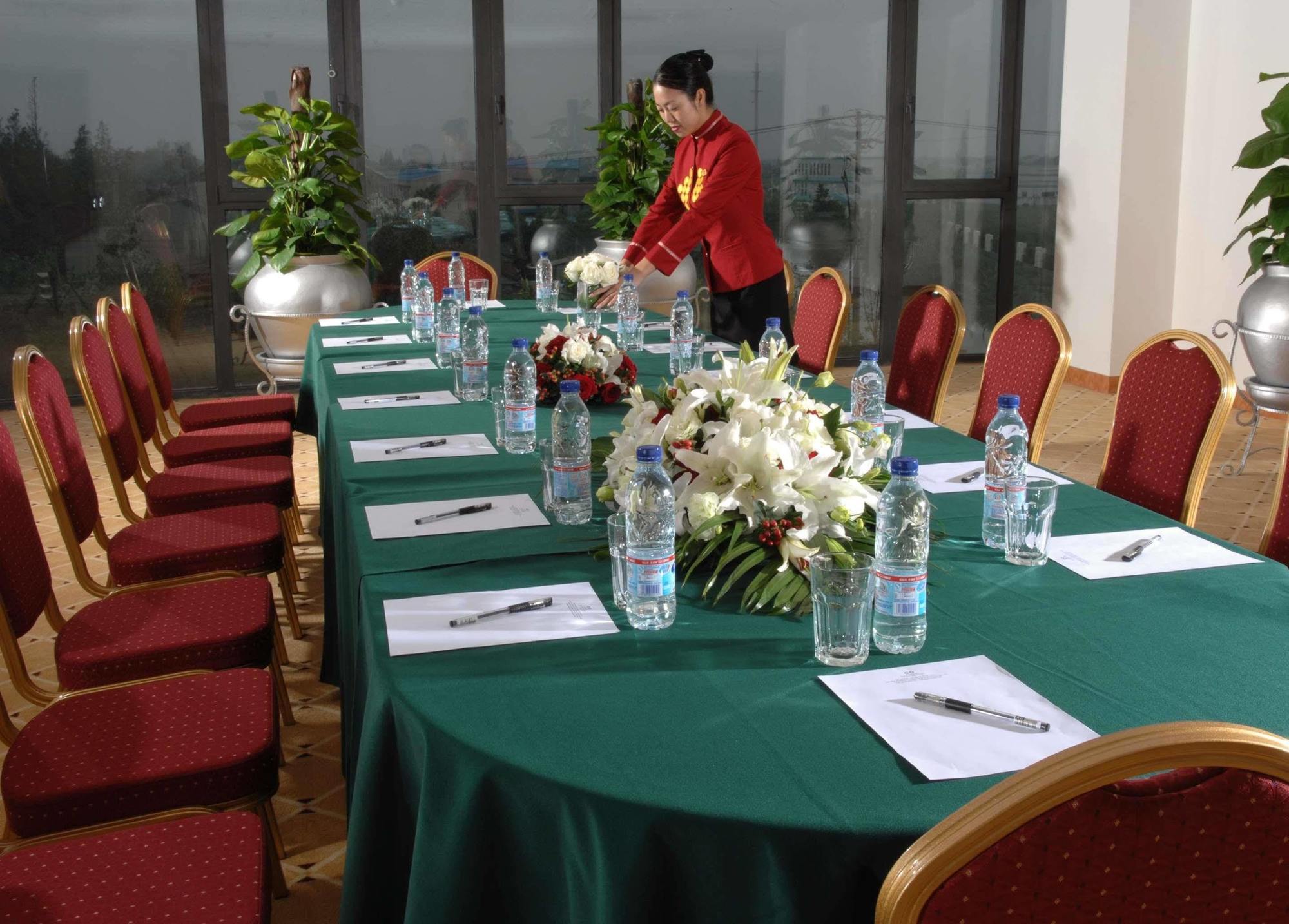 Gloria Plaza Hotel Kangqiao Shanghai Einrichtungen foto